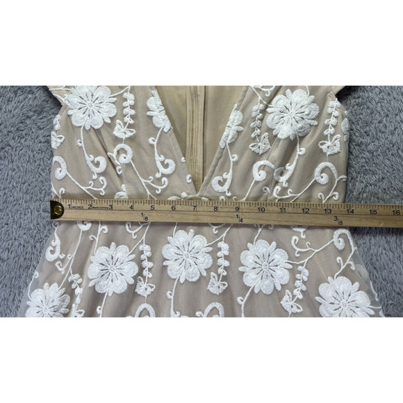 Forever 21 Medium Floral Lace Dress Fit & Flare Ivory Lace Coquette Low Cut Mini - Picture 7 of 13